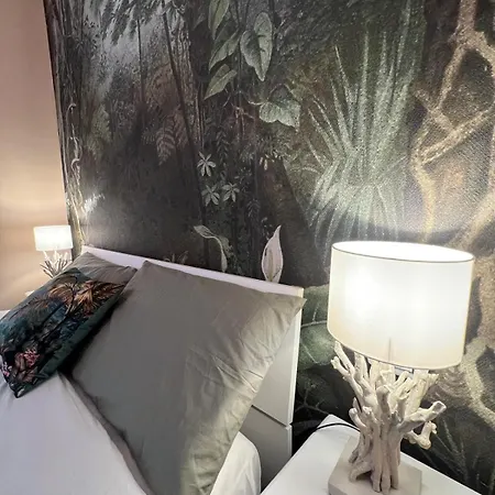 לינה וארוחת בוקר Caffe Retro'